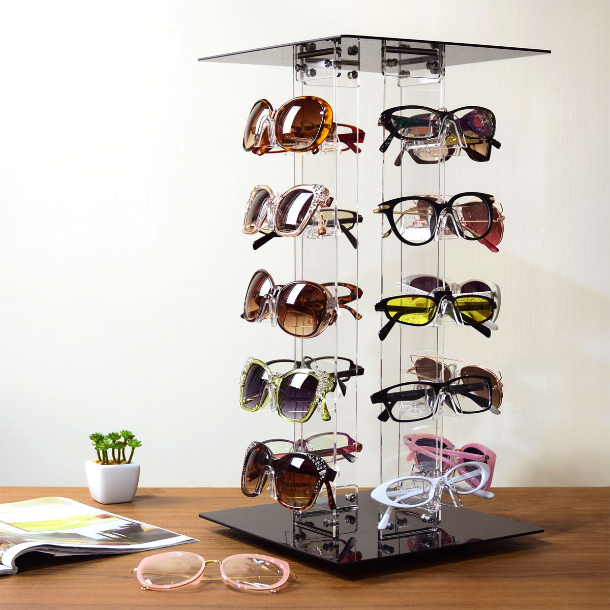 Rotating Eyewear Display