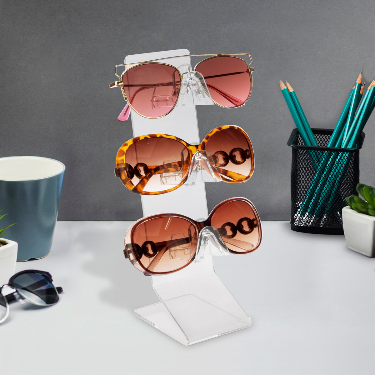 #AC-043 Acrylic Angled Eyeglasses Frame Riser