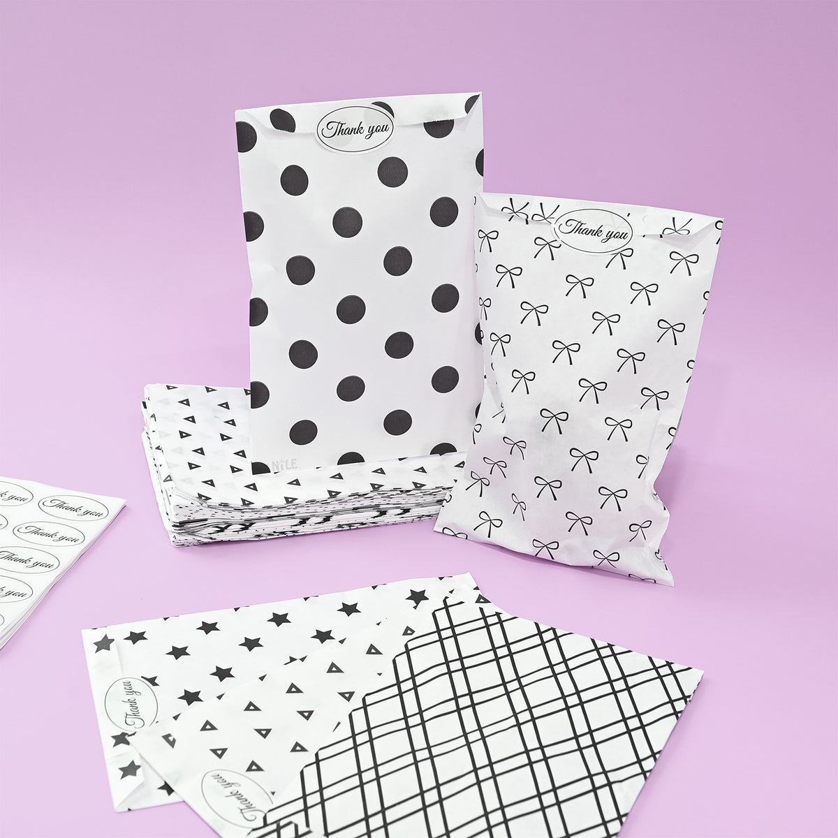 #EN8905x2 Paper Gift Bag 6''W x 9''H in 5 Variety Prints with 200 Stickers