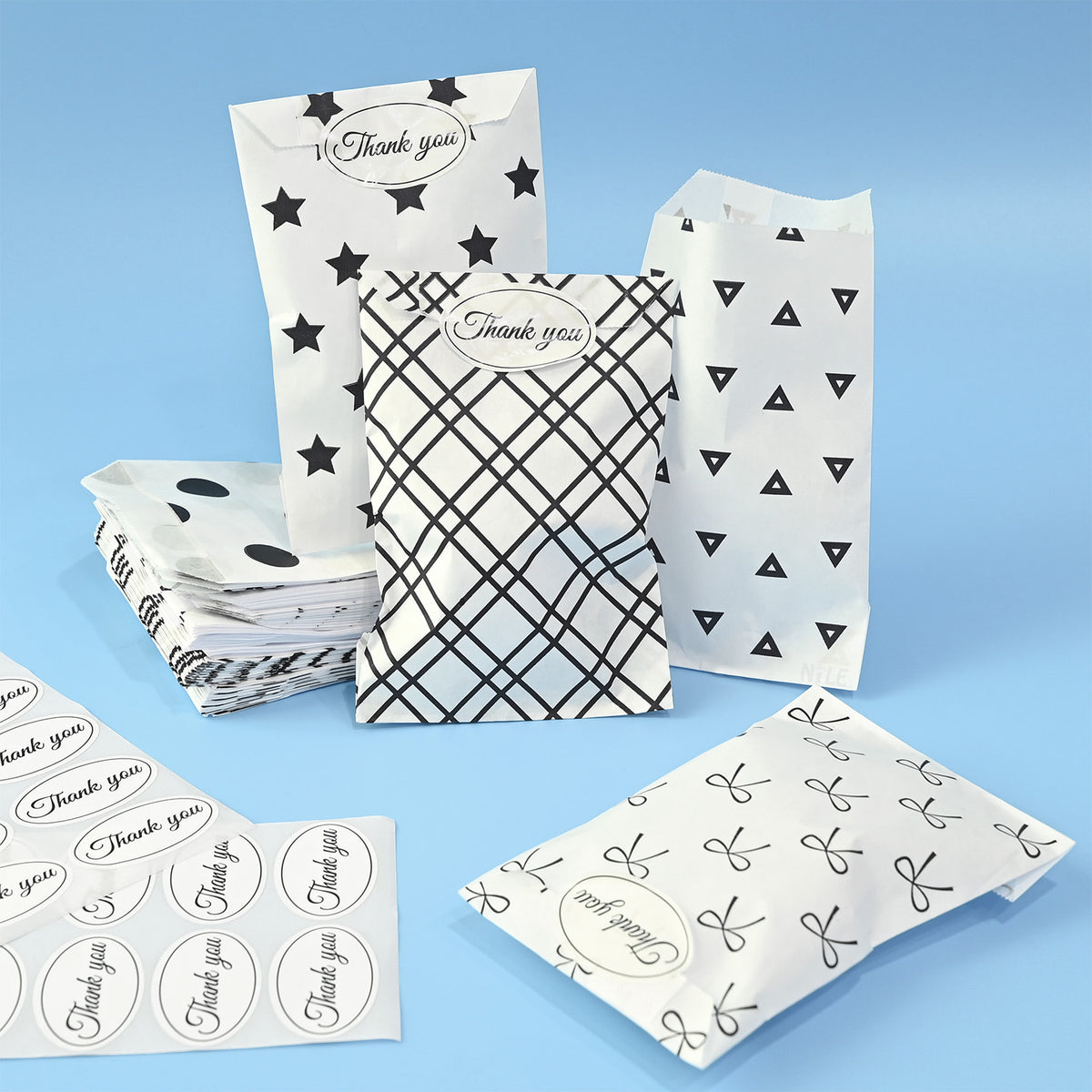 #EN8907x2 Paper Gift Bag 4''W x 6''H in 5 Variety Prints with 200 Stickers